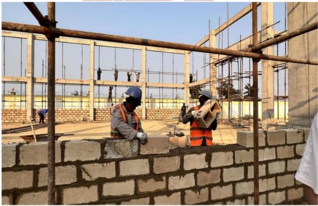 Construção de fábrica de fertilizantes no Namibe com equipa em estrutura industrial